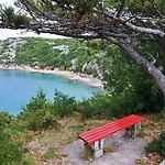 Lauschiges Nur 250 Meter Zum Mit Meerblick, Privatparkplatz, Wifi * Dramalj