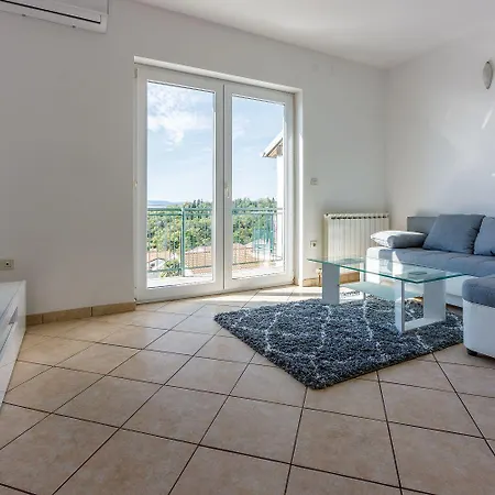 Appartamento Lauschiges Nur 250 Meter Zum Mit Meerblick, Privatparkplatz, Wifi Dramalj