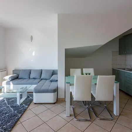 Lauschiges Nur 250 Meter Zum Mit Meerblick, Privatparkplatz, Wifi Apartament *
