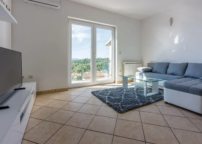 Apartamento Lauschiges Nur 250 Meter Zum Mit Meerblick, Privatparkplatz, Wifi Dramalj