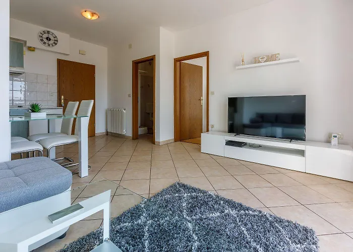 Lauschiges Nur 250 Meter Zum Mit Meerblick, Privatparkplatz, Wifi